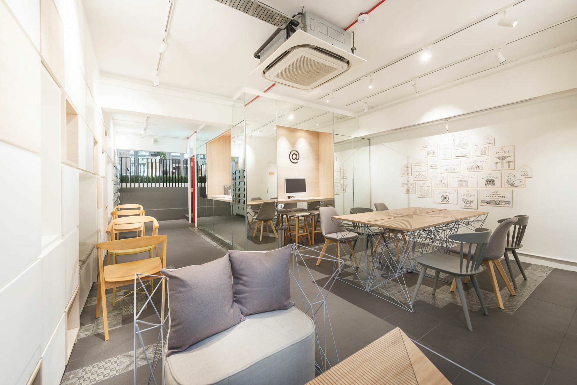 Kapselhotel Eighteen By Three