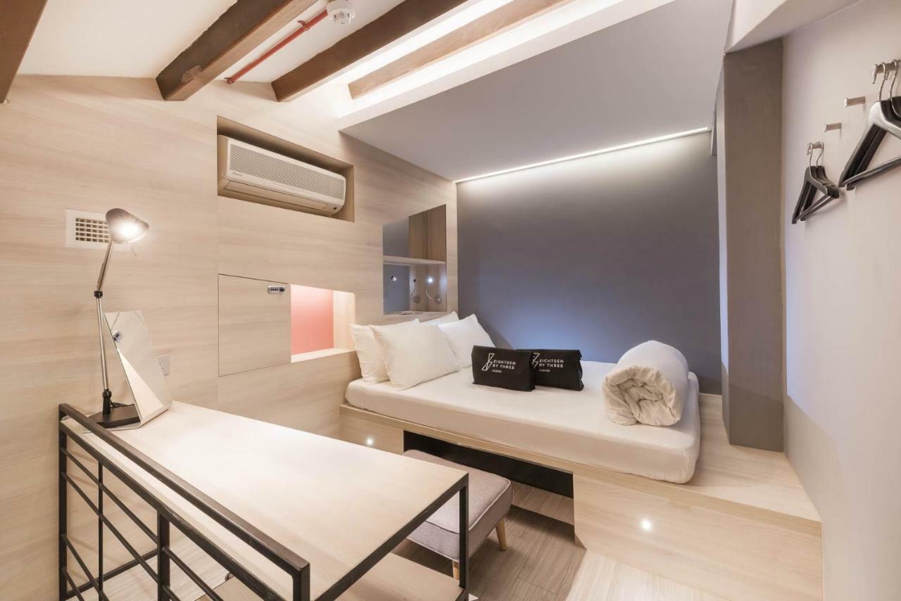 Eighteen By Three Kapselhotel 3*